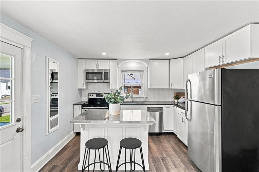 337 Wilbur Avenue - Photo 3