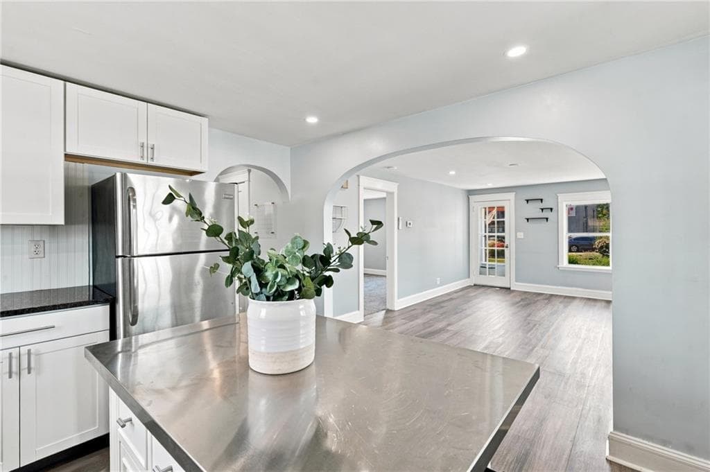 337 Wilbur Avenue - Photo 4