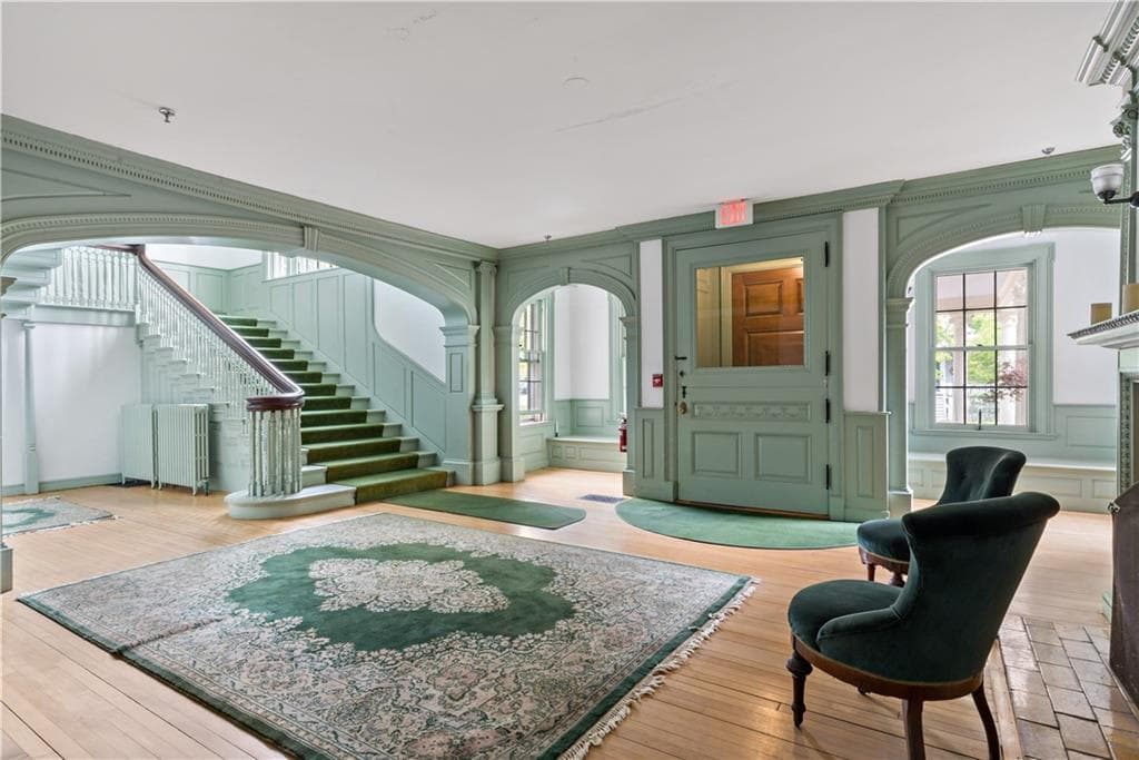 217 Hope Street #3 - Photo 5