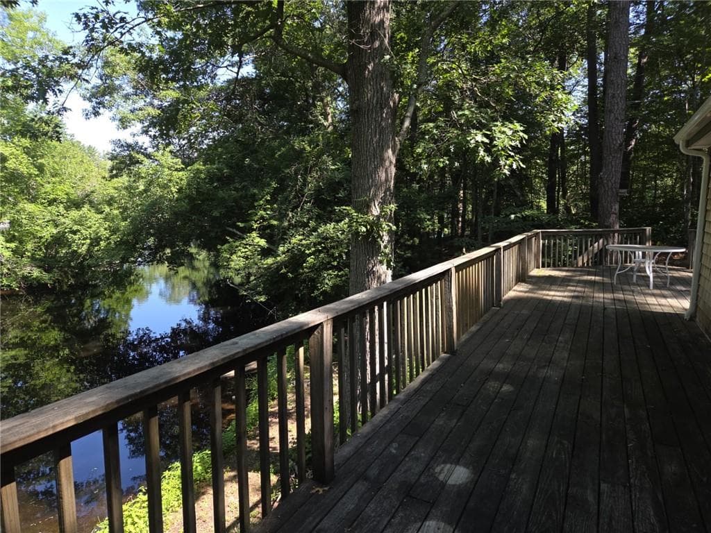 31 Lakeside Drive - Photo 2