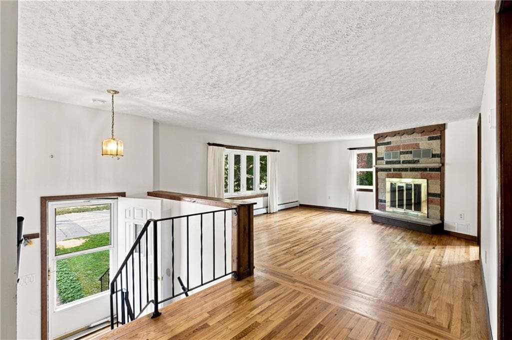 18 Continental Drive - Photo 4