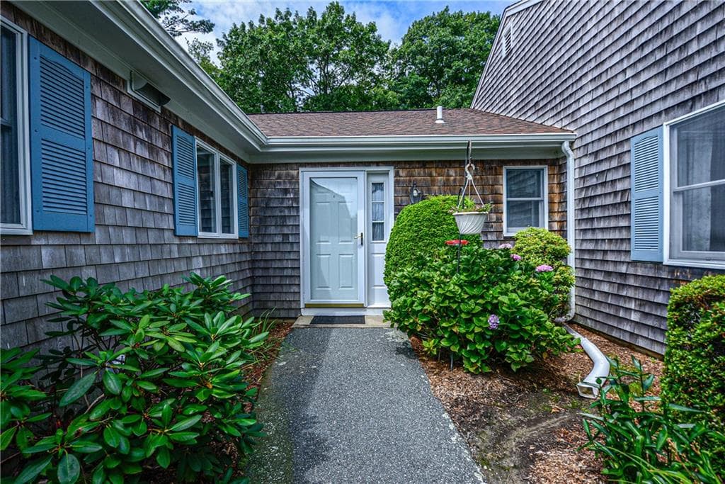 62 Cornell Drive - Photo 3