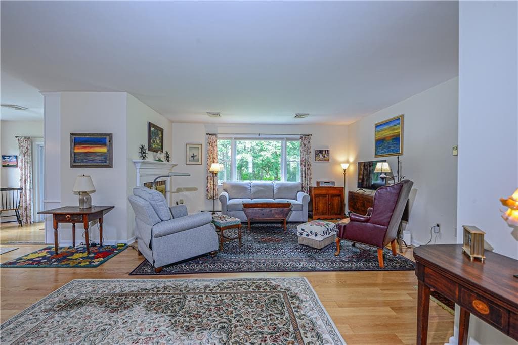 62 Cornell Drive - Photo 4