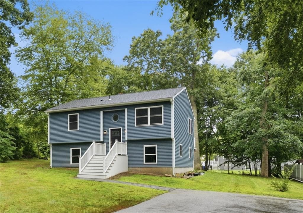 215 Canal Street - Photo 2