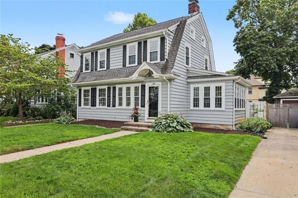 84 Glen Avenue - Photo 2