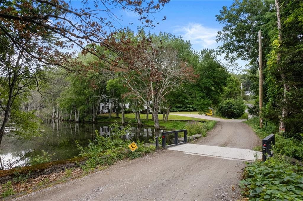 109 Scott Road - Photo 2