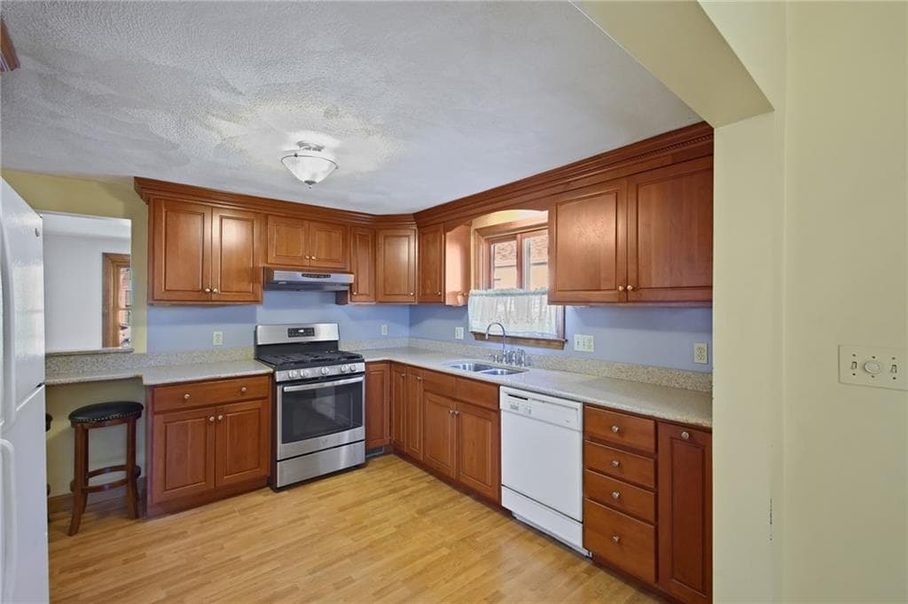 243 Rice Street - Photo 4