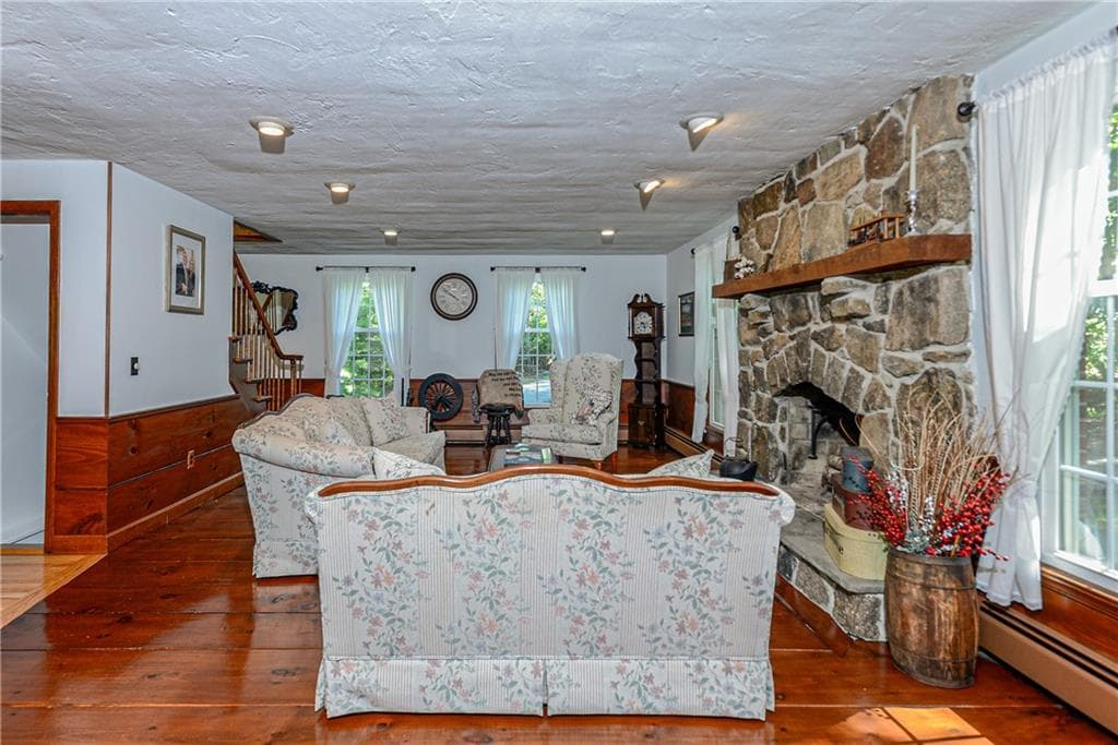 132 Sheffield Hill Road - Photo 3