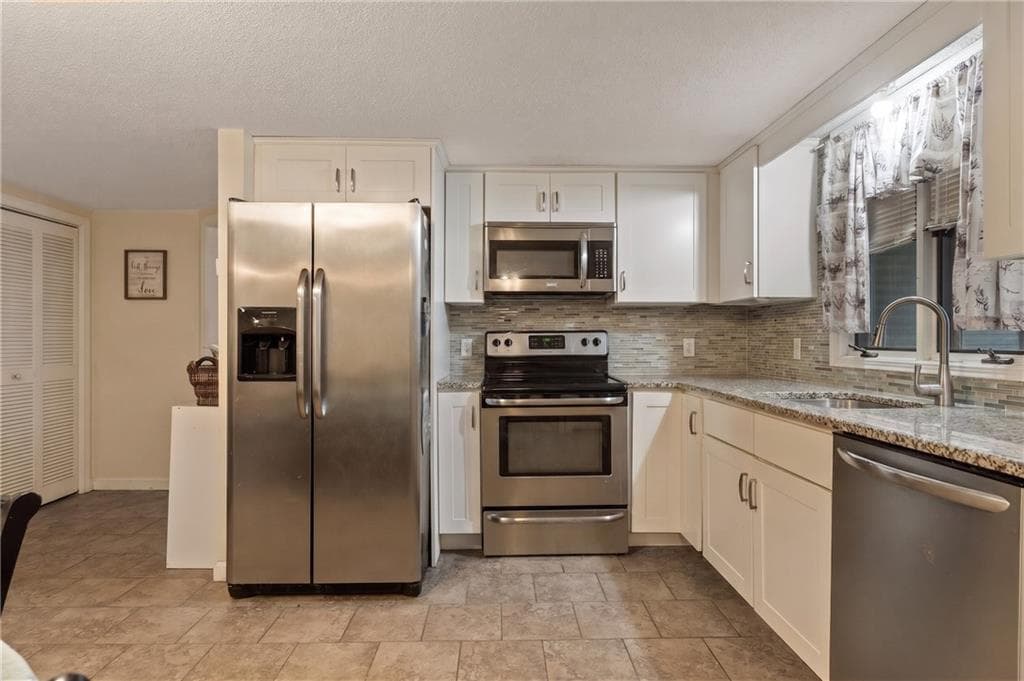 76 Dewey Street - Photo 4