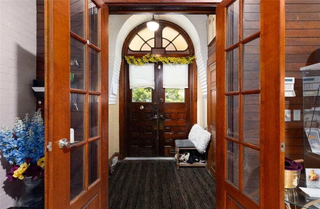 576 Fairmount Street - Photo 3