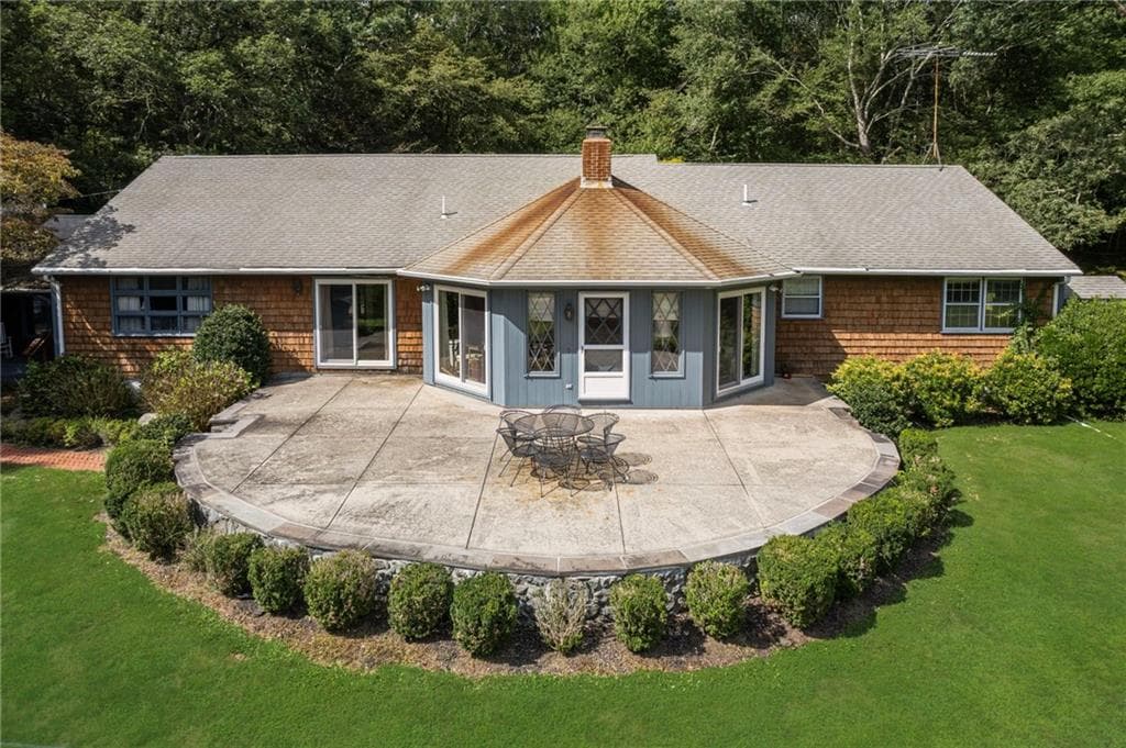1825 Middle Road - Photo 4