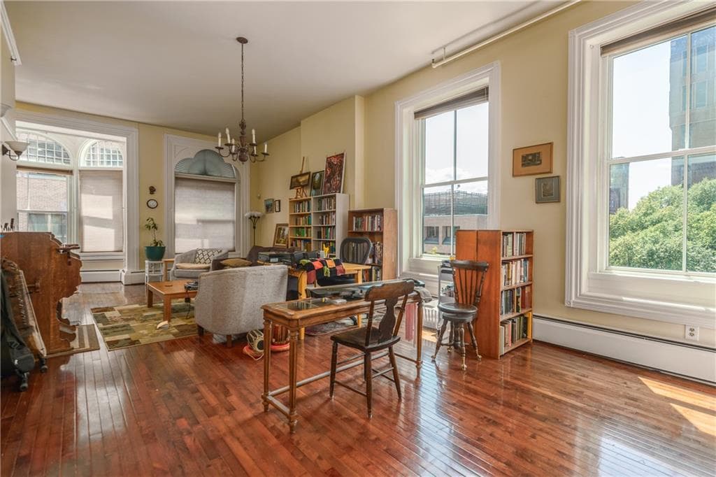 385 Westminster Street #4C - Photo 4