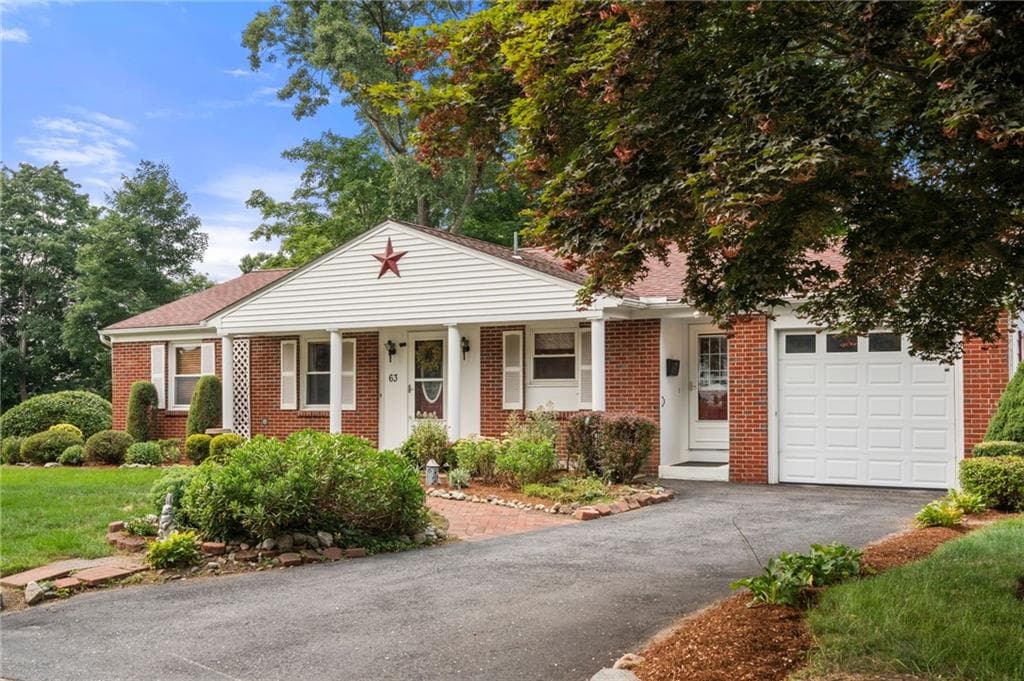 63 Pine Crest Drive - Photo 2
