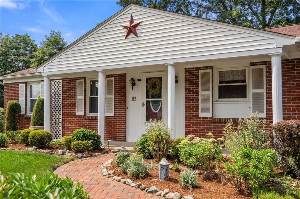 63 Pine Crest Drive - Photo 3