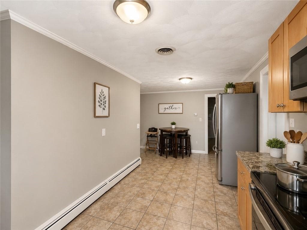 31 Foster Street - Photo 2