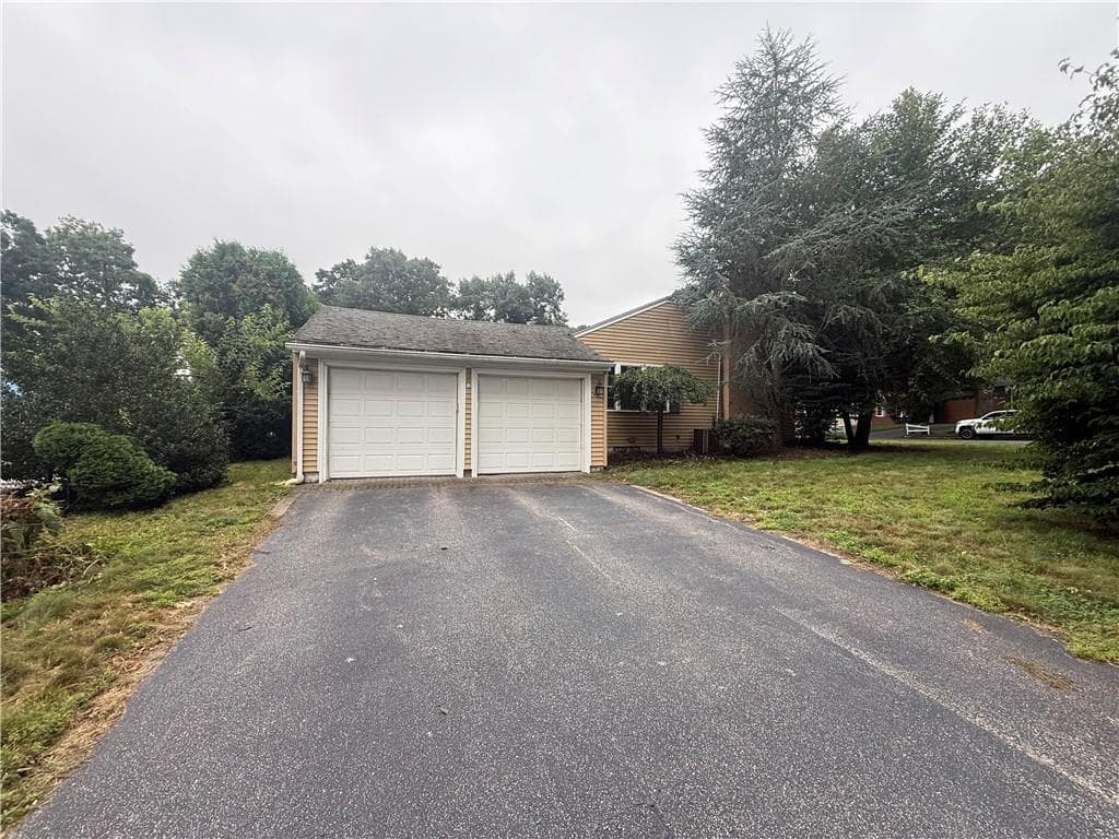 243 Deerfield Road - Photo 4