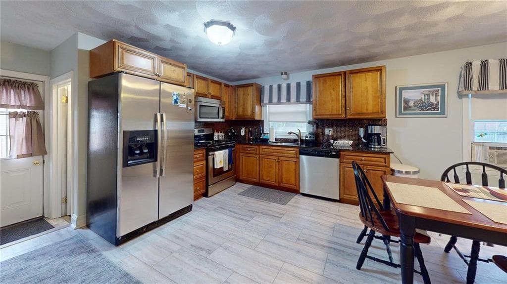 36 Rosemont Avenue - Photo 2