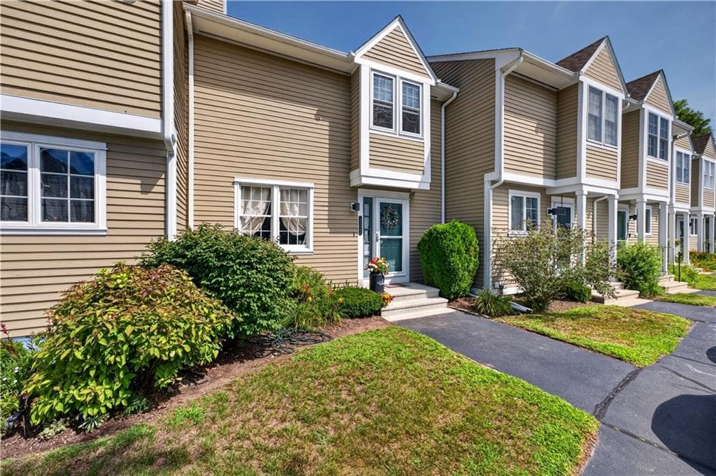 735 Willett Avenue #305 - Photo 2