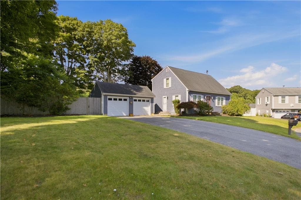 5 Beejay Court