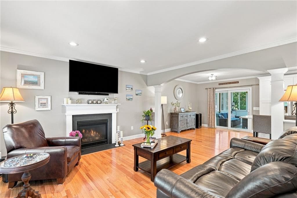 114 Teakwood Drive - Photo 3
