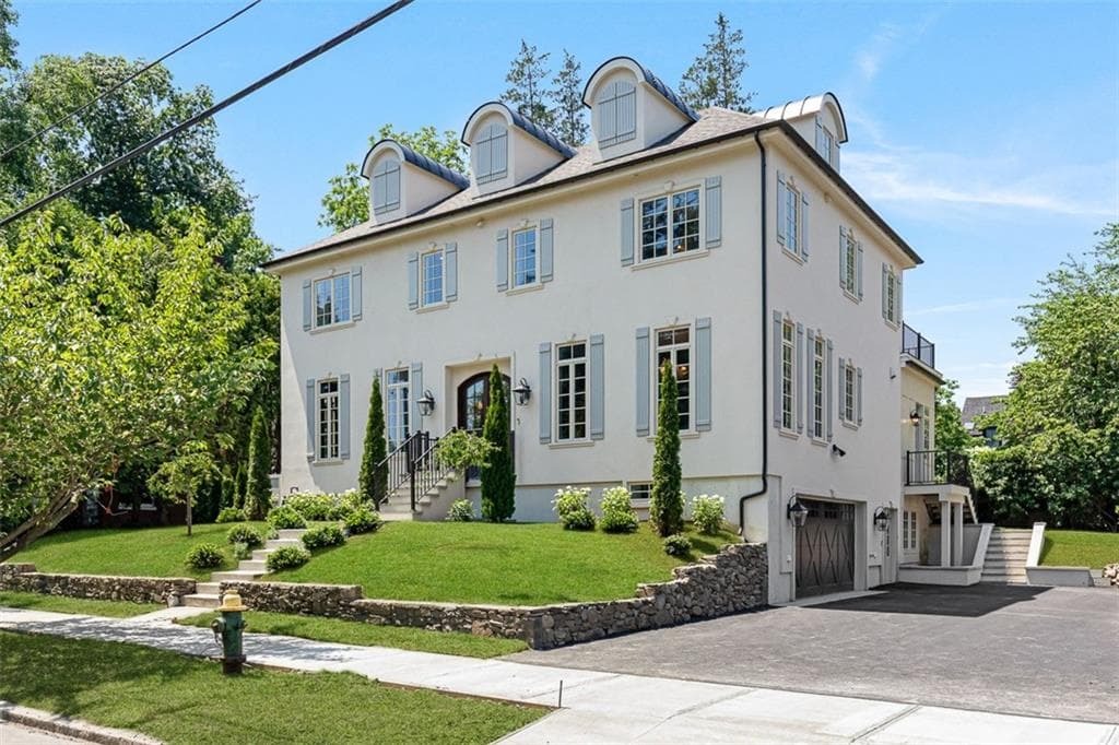 310 Blackstone Boulevard - Photo 1