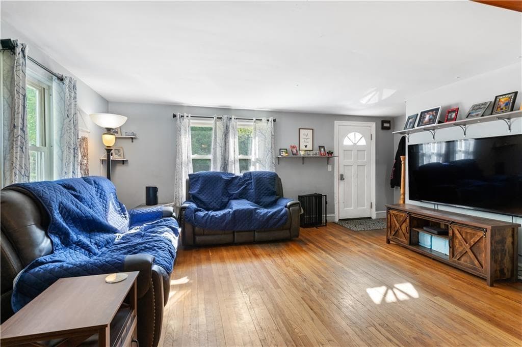 35 Mumford Street - Photo 3