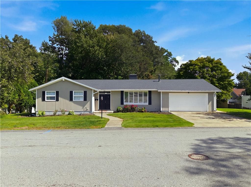 27 West River Parkway
