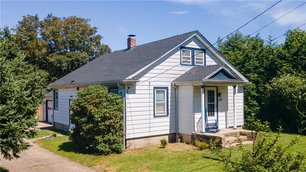 222 Peckham Avenue