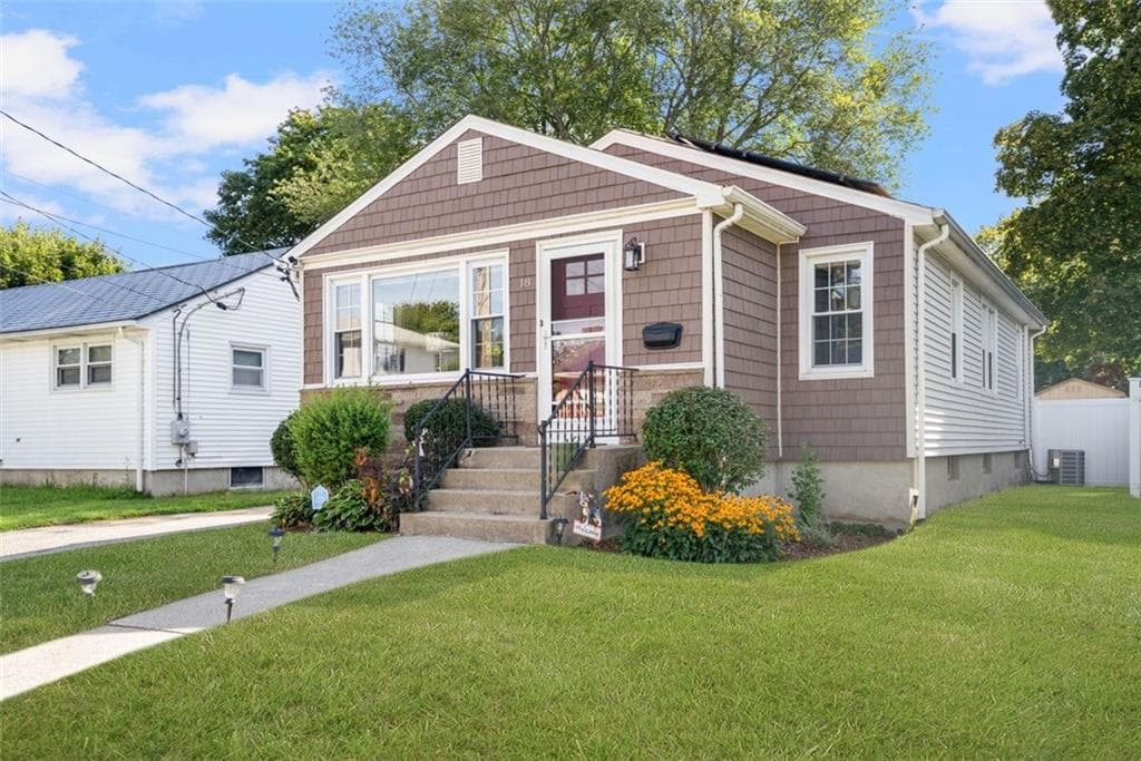 18 Pine Street - Photo 2