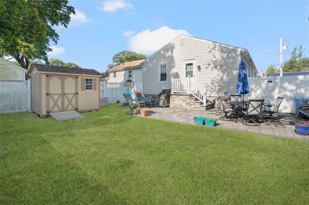 18 Pine Street - Photo 3