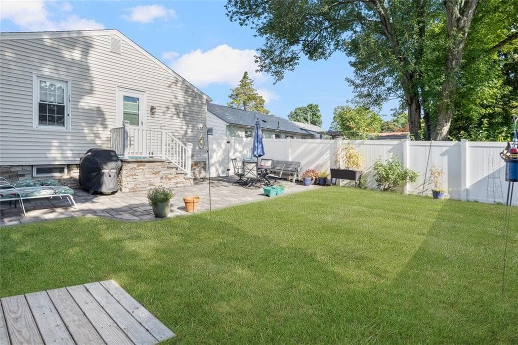 18 Pine Street - Photo 4