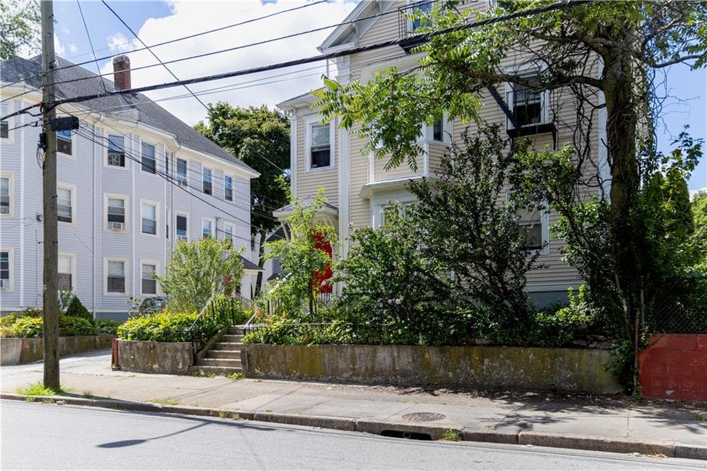 191 Dexter Street - Photo 2