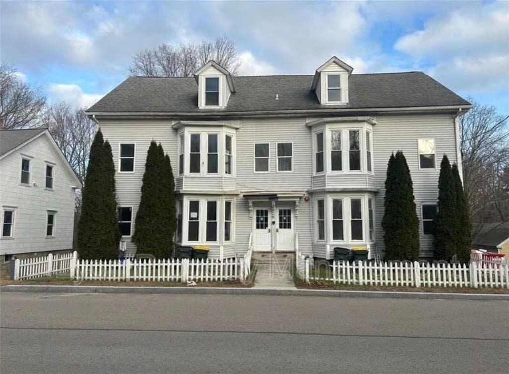 113 Sayles Avenue - Photo 1