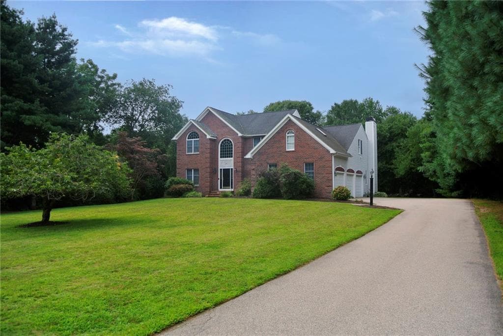 31 Rolling Meadow Way