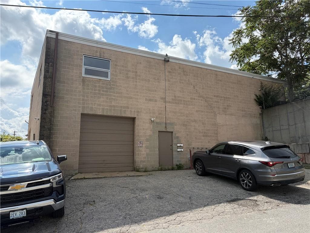 197 Putnam Pike - Photo 4