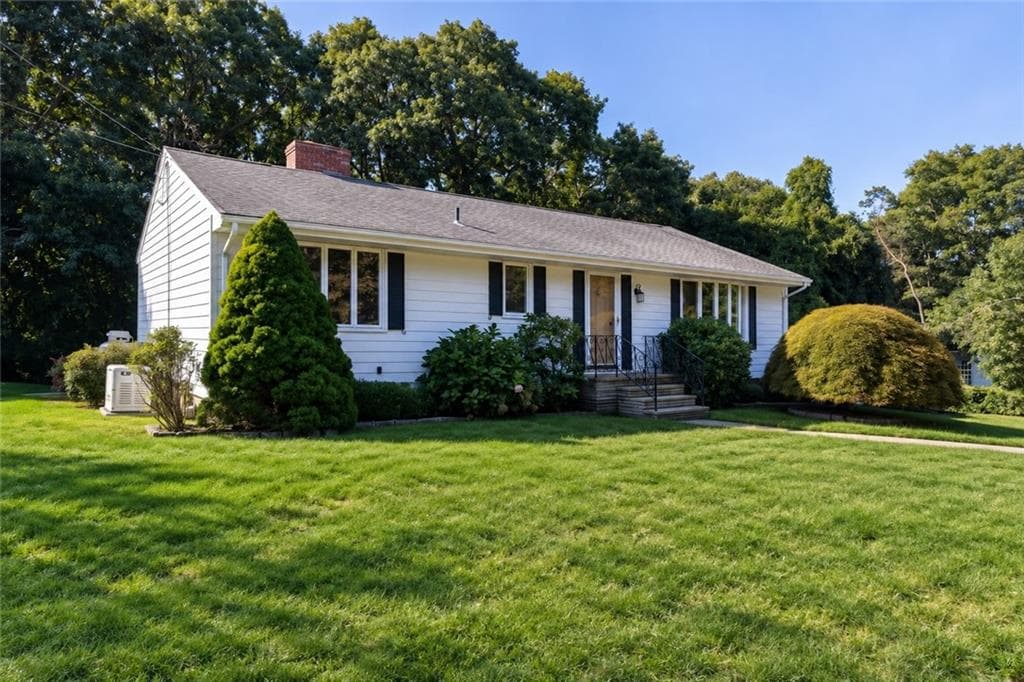 24 Sherwood Drive - Photo 3