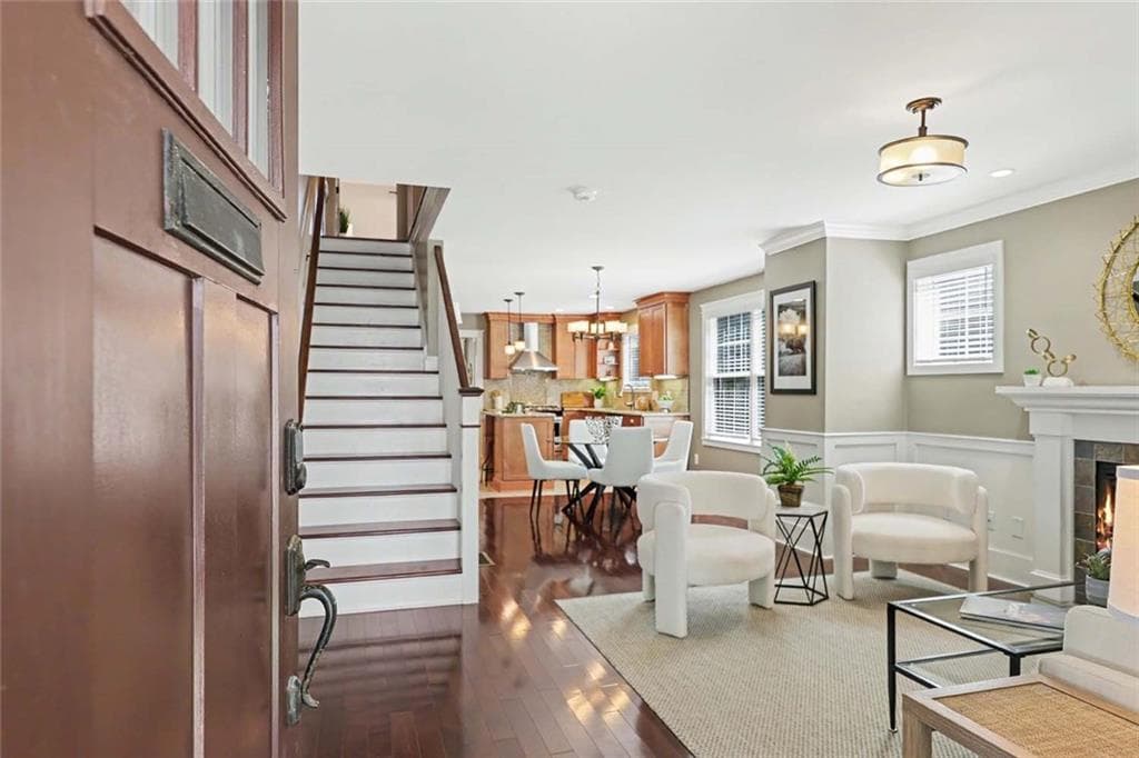 44 Taft Avenue - Photo 3