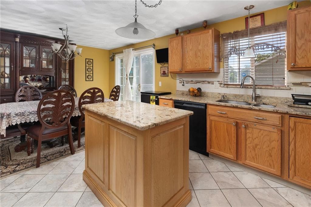 90 Rowley Street - Photo 4