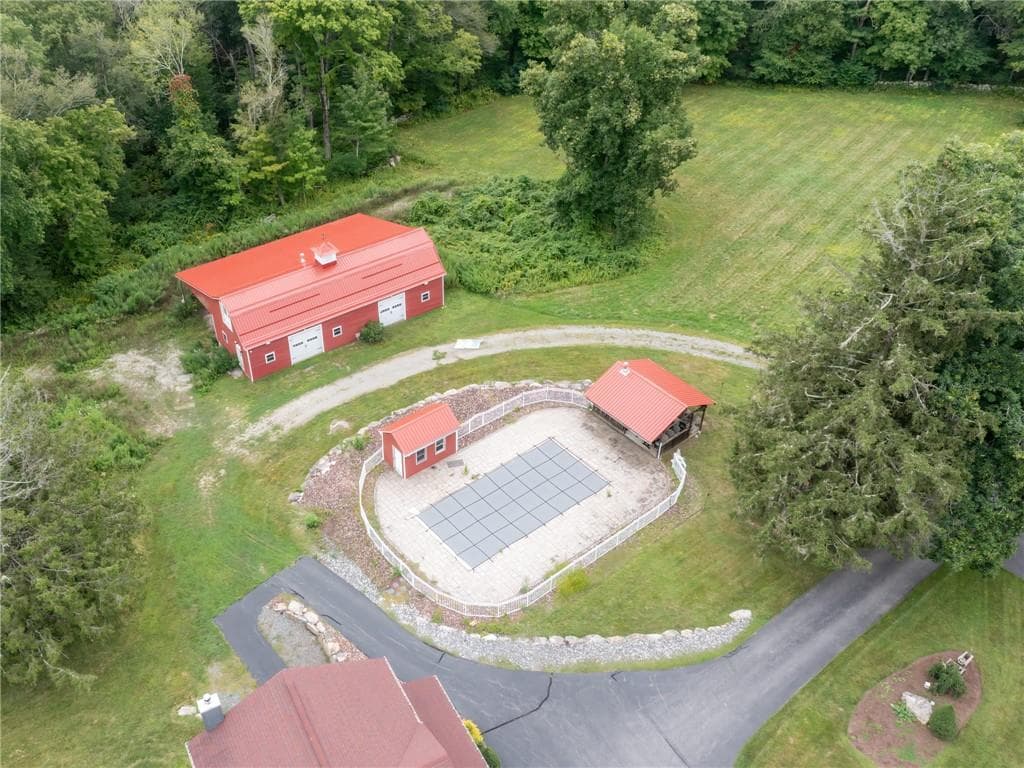 203 Hartford Pike - Photo 5