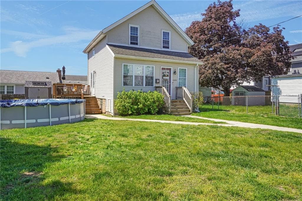 249 Baird Street - Photo 2