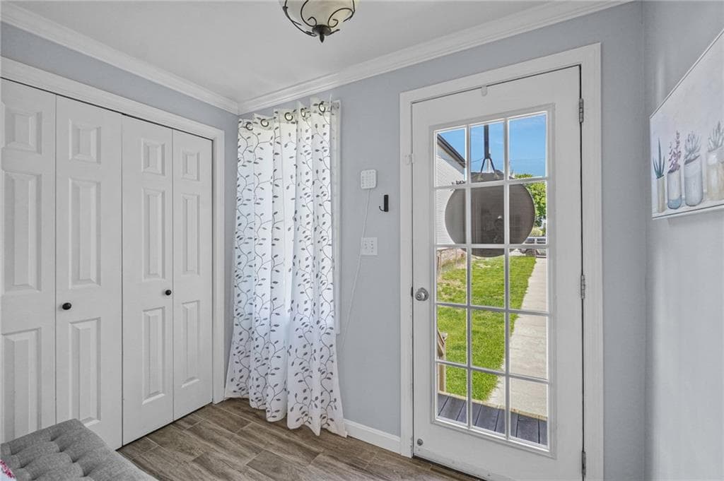 249 Baird Street - Photo 3