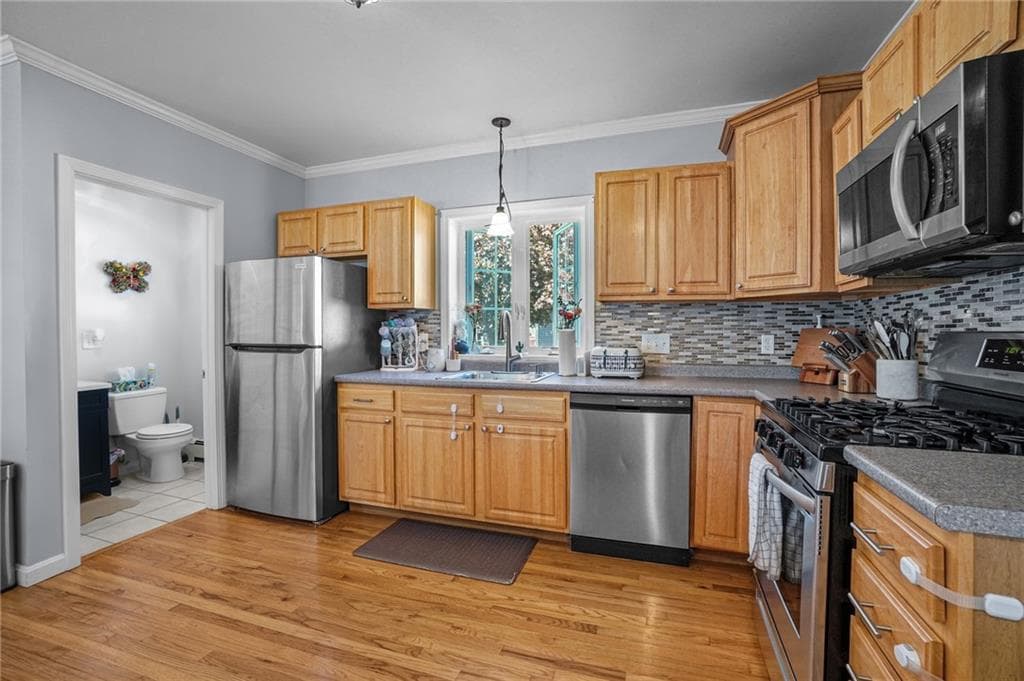 249 Baird Street - Photo 4