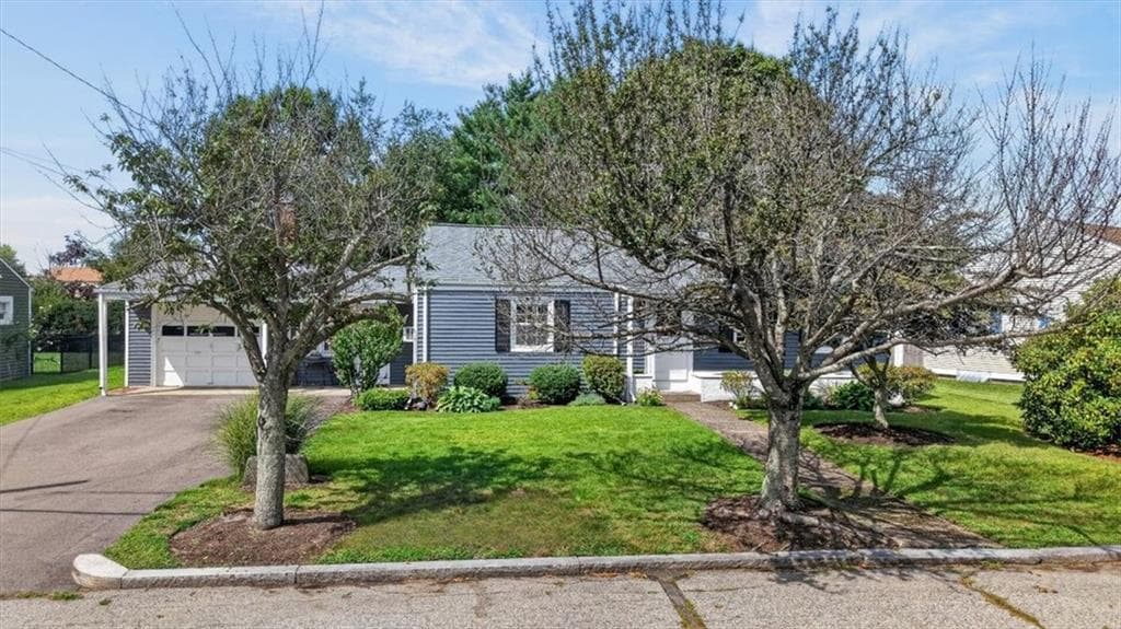 120 Weeden Avenue - Photo 4
