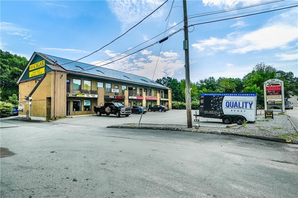 24 Quaker Lane - Photo 4