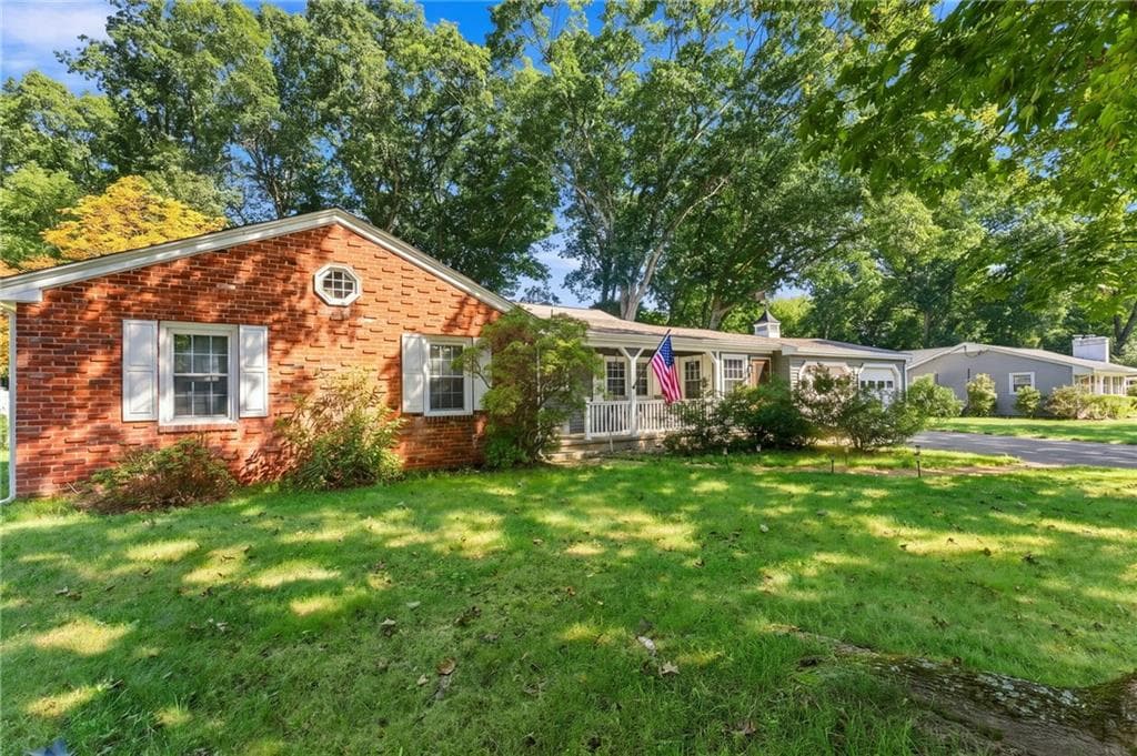 95 Thomas Leighton Boulevard - Photo 2