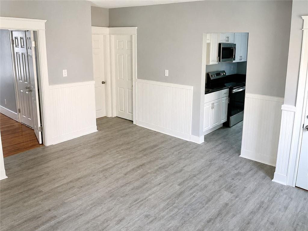 392 Carrington Avenue - Photo 3