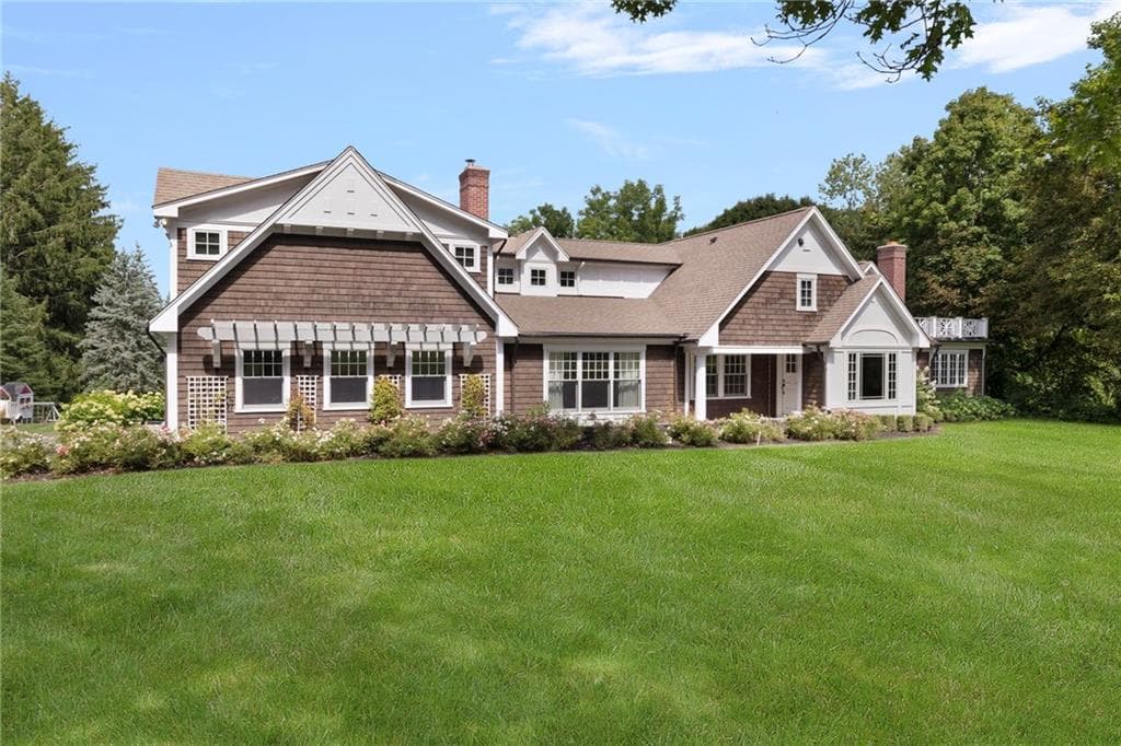 543 Woonsocket Hill Road - Photo 2