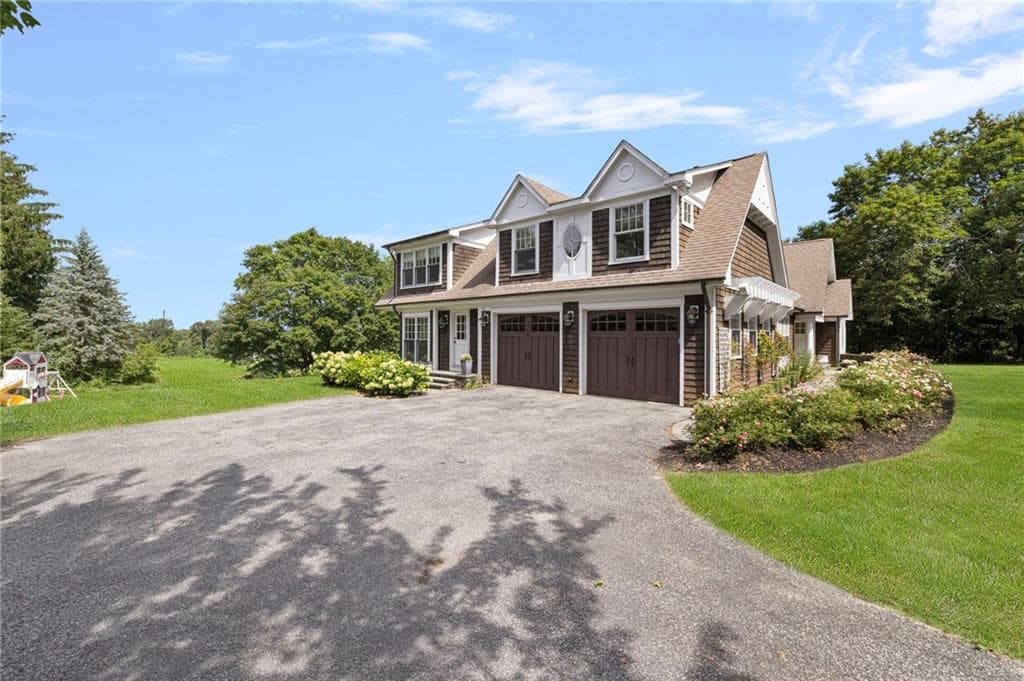 543 Woonsocket Hill Road - Photo 3