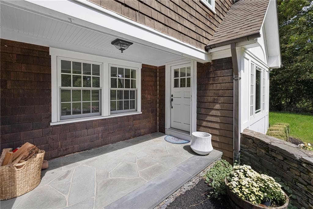 543 Woonsocket Hill Road - Photo 5