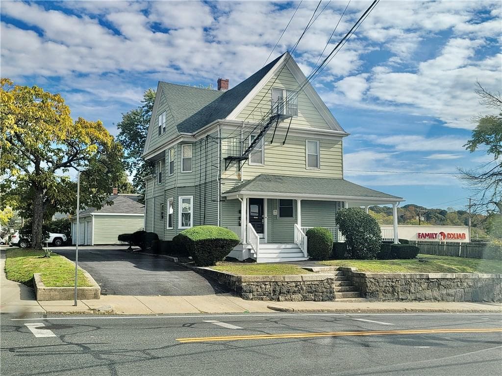 17 FRUIT HILL AVE Avenue #2 - Photo 2